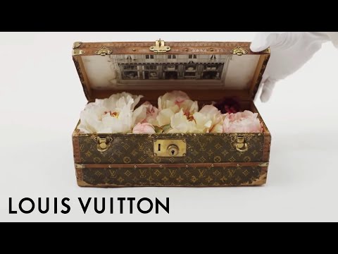 Letters on Leather | The Art of Craftsmanship | LOUIS VUITTON